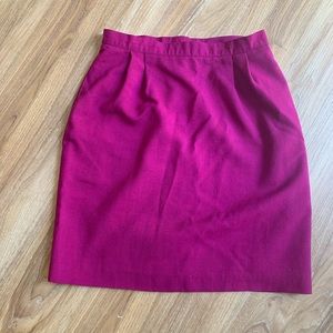 Fuchsia pencil skirt with pockets!
